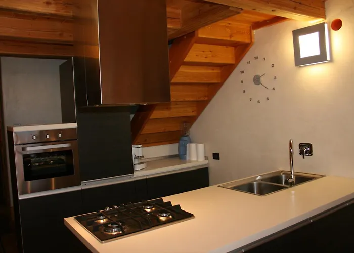 Trois Couronnes B&B Di Charme Appartamenti Ad Uso Turistico Vda La Salle